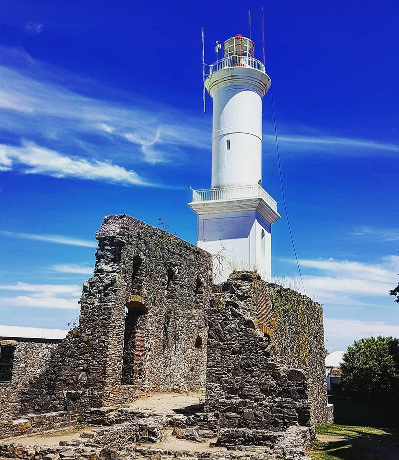 Faro de Colonia